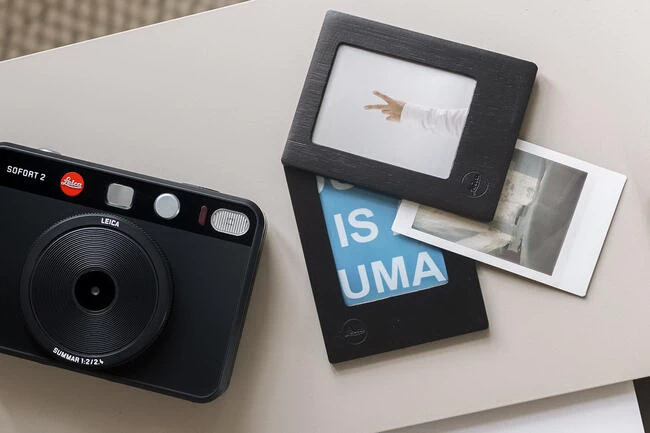 Leica Sofort 2 Instant Film Camera-Des6
