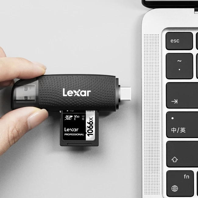 Lexar Dual-Slot USB-A, C Reader-Des2